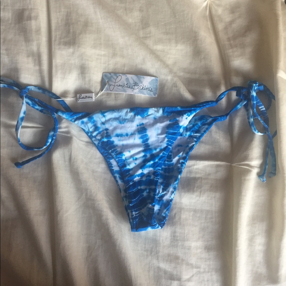 Frankie's Bikinis Blue and white bottoms brand new